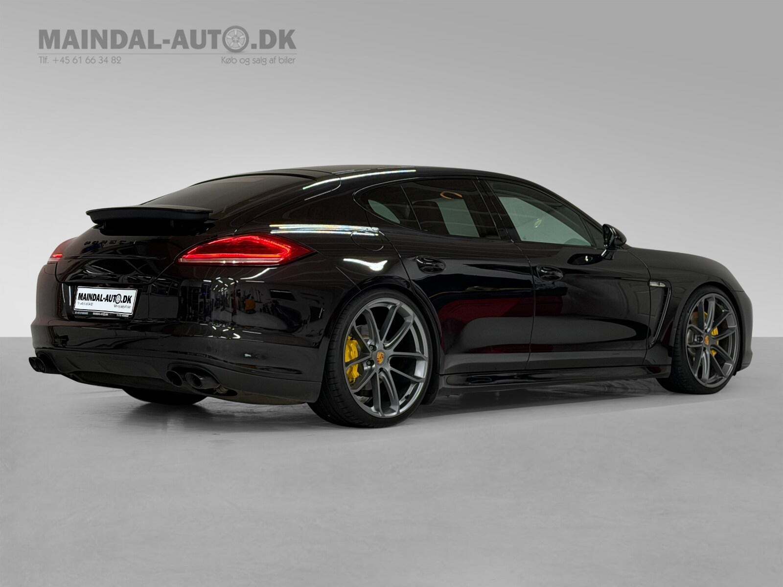 Porsche Panamera 4S