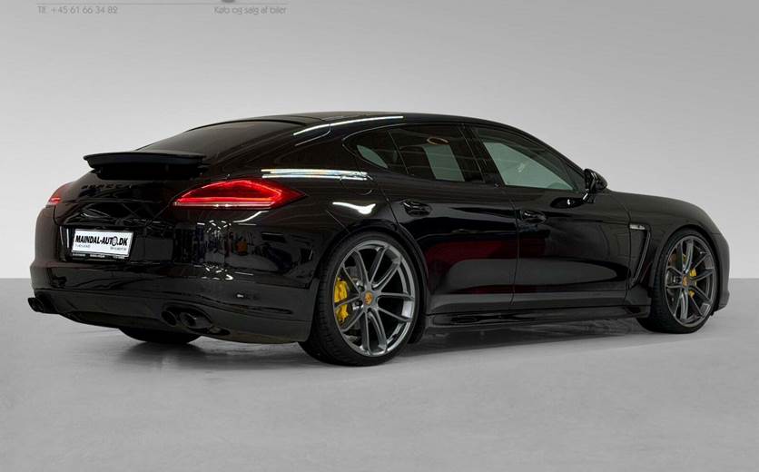 Porsche Panamera 4S