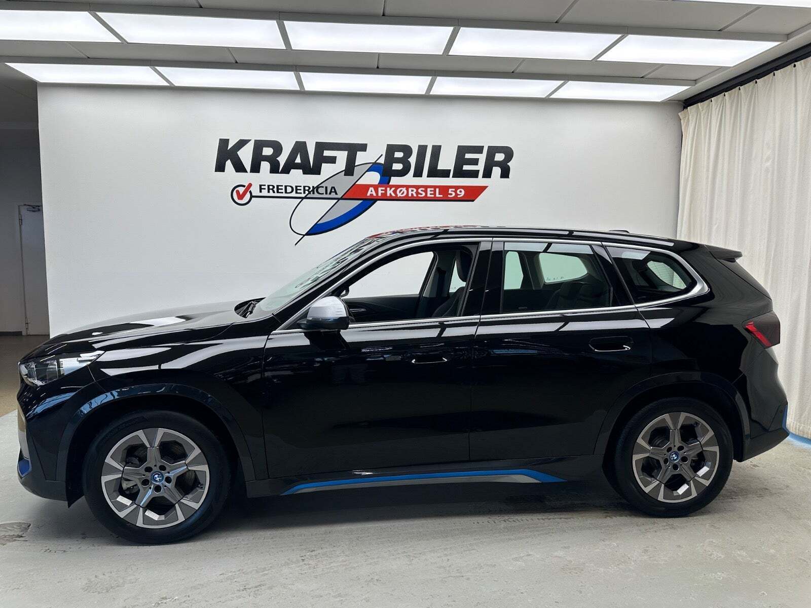 BMW iX1 xDrive30 X-Line