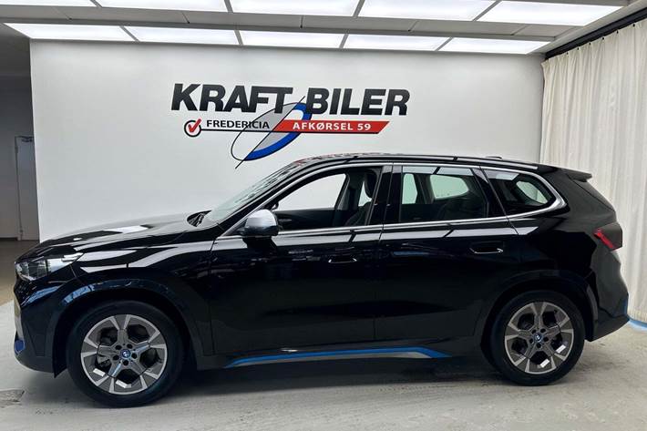 Sort BMW iX1 fra 2023