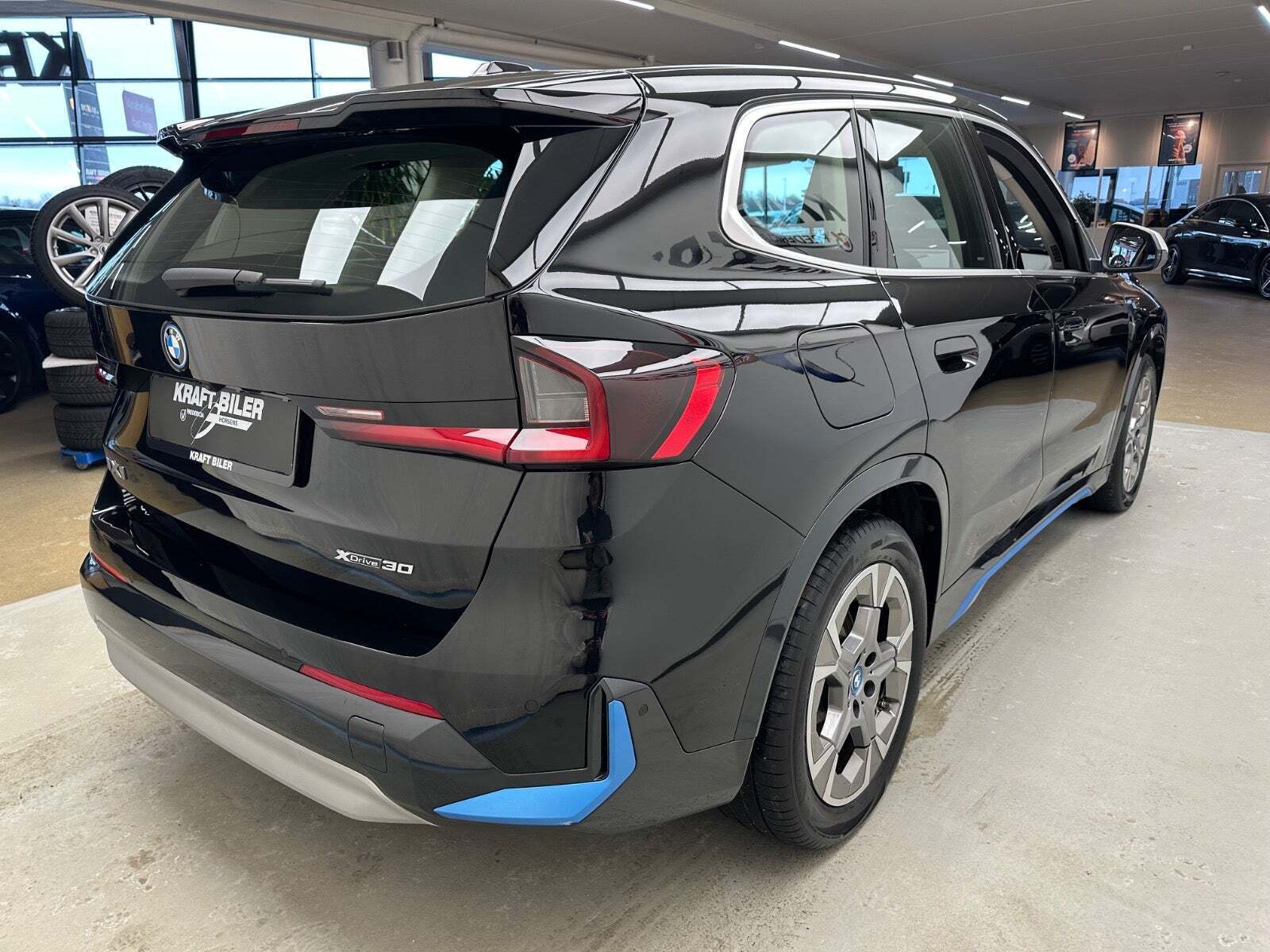 BMW iX1 xDrive30 X-Line