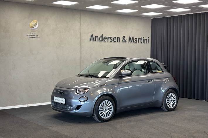 Grå Fiat 500e fra 2022