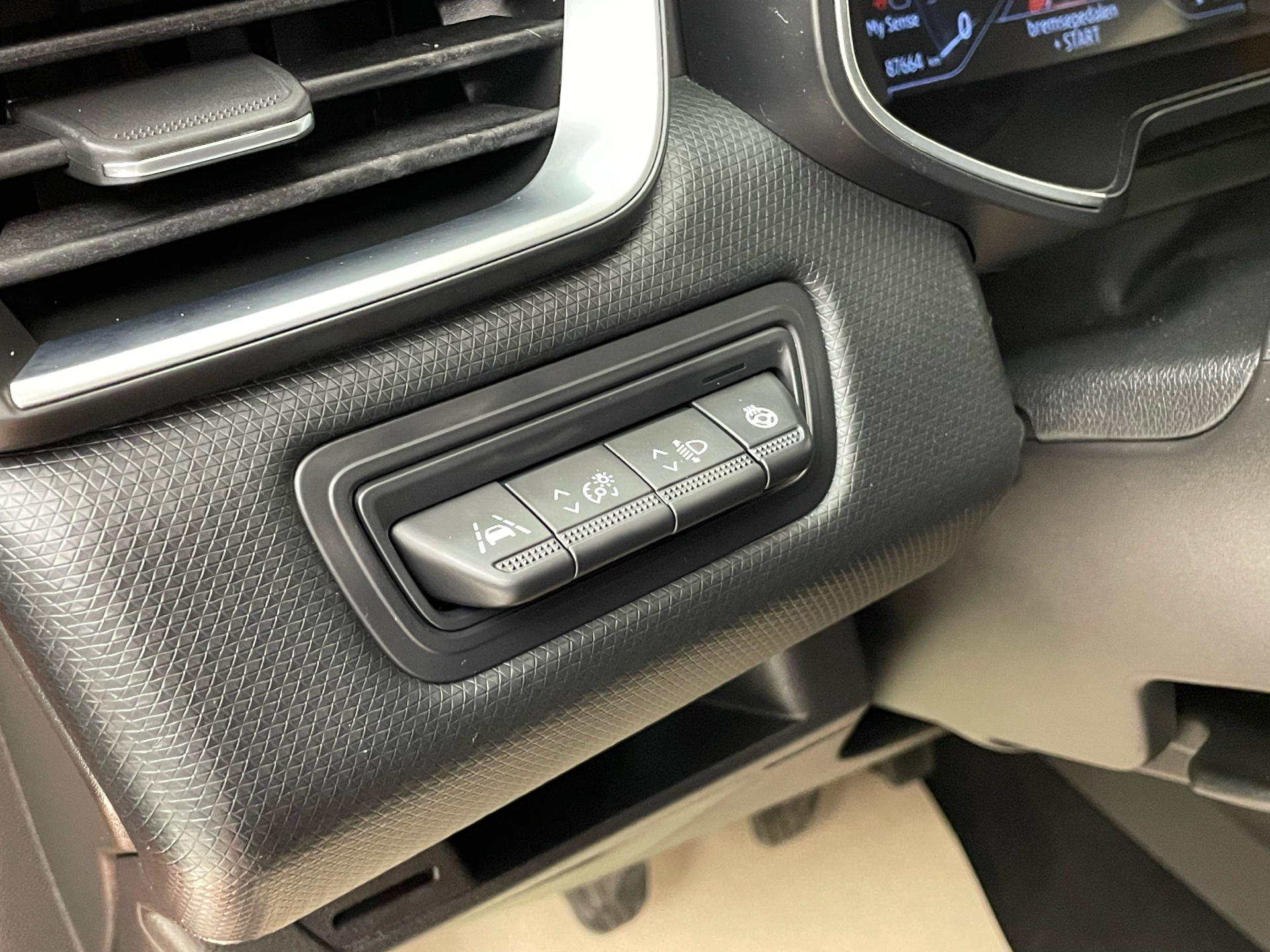 Orange Renault Clio fra 2020