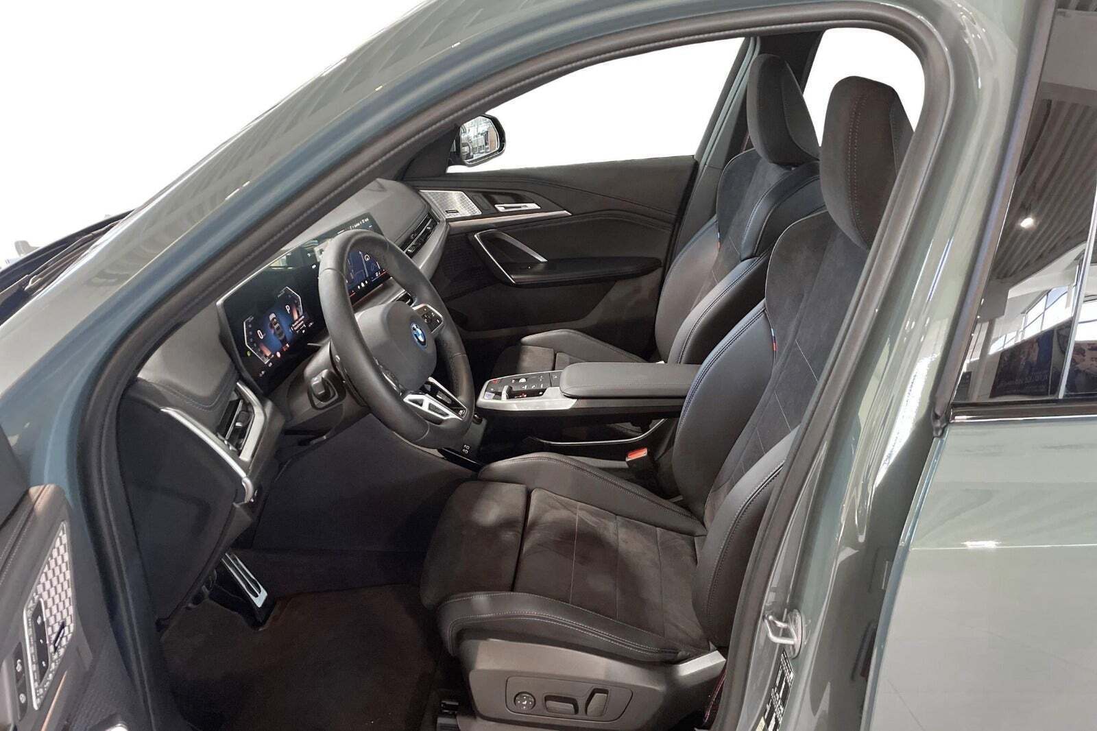 BMW iX1 eDrive20 M-Sport Pro