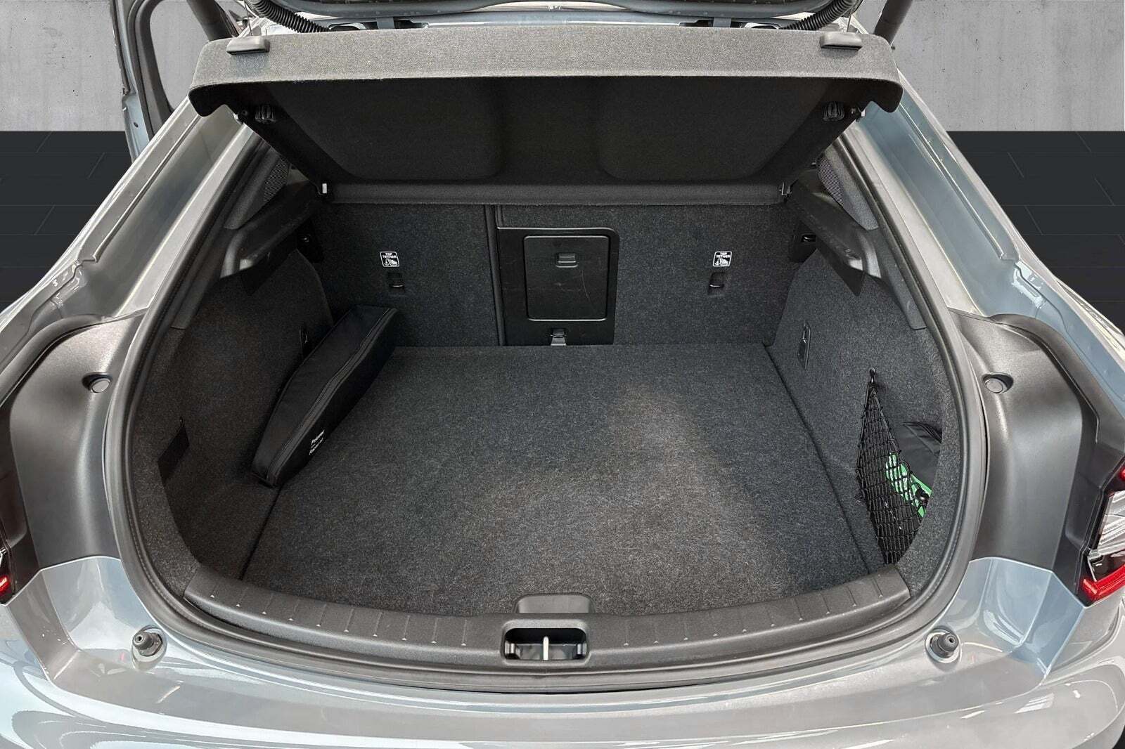 Grå Polestar 2 fra 2024