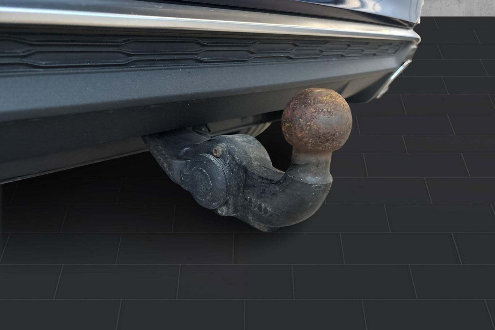 Blå Audi Q5 fra 2023