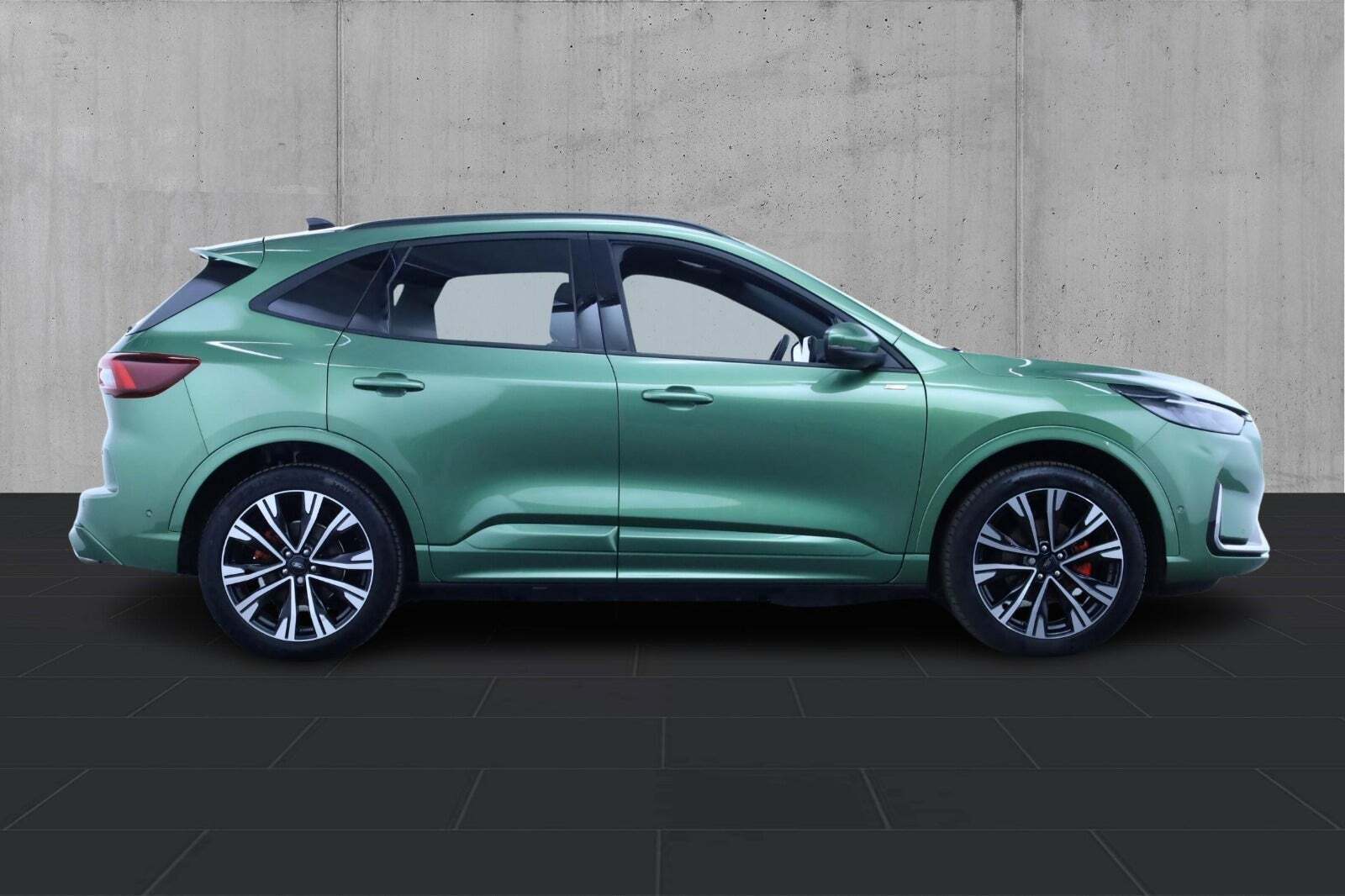 Ford Kuga 2,5 PHEV ST-Line X CVT