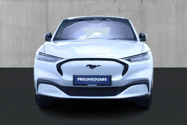 Hvid Ford Mustang Mach-E fra 2023