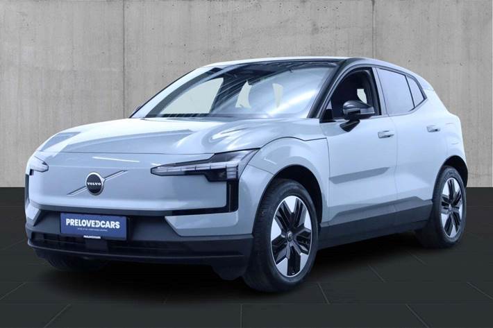 Grå Volvo EX30 fra 2024 set udefra