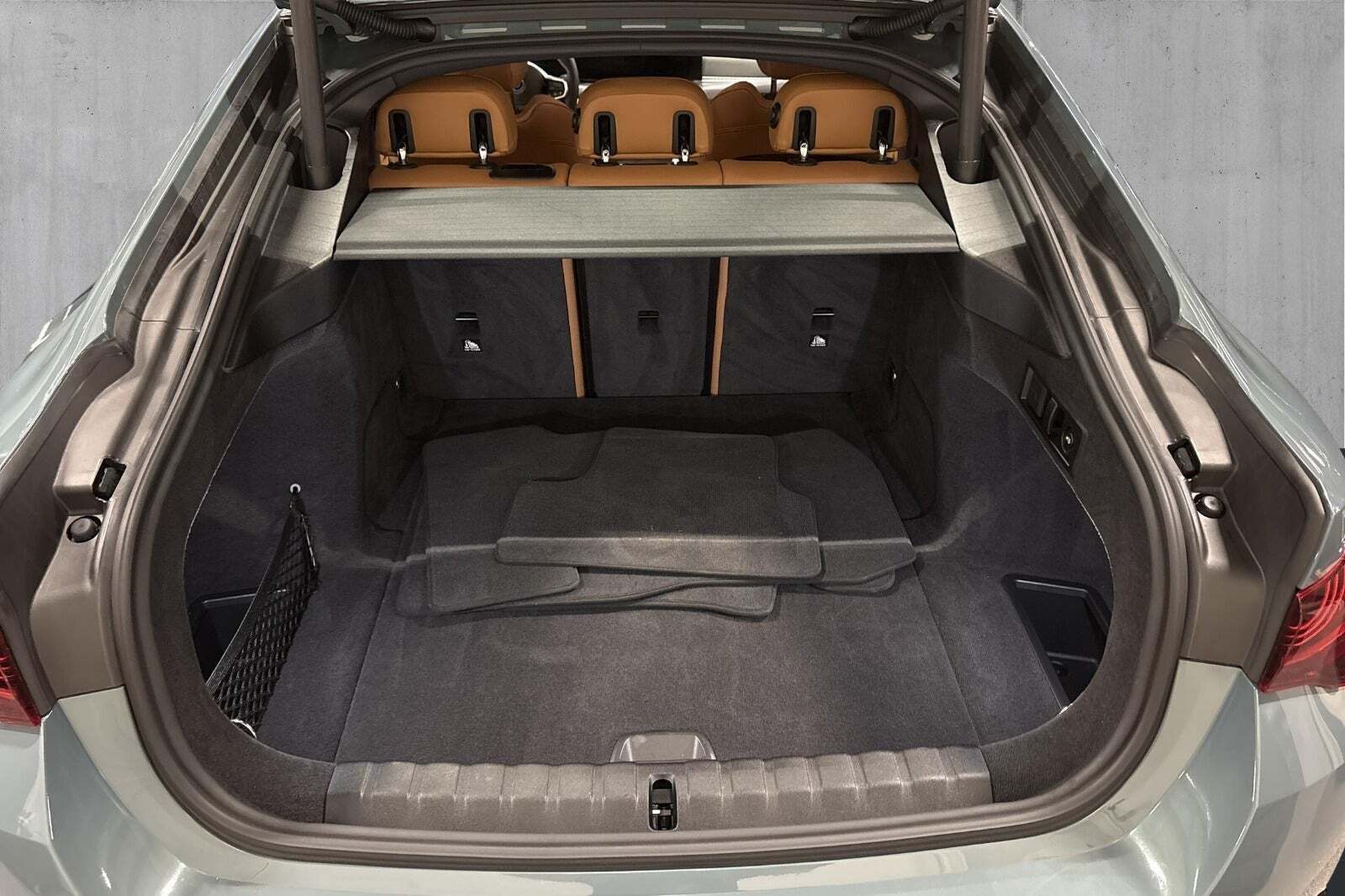 Grøn BMW i4 fra 2025