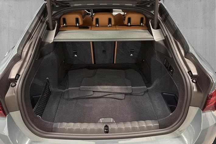 Grøn BMW i4 fra 2025