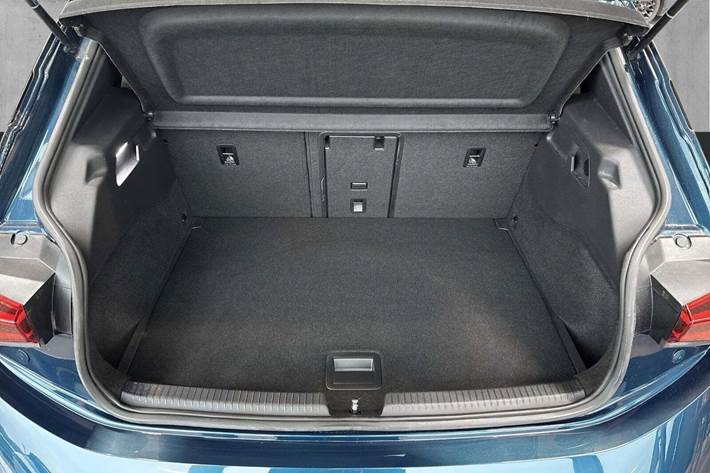 Blå Cupra Born fra 2022