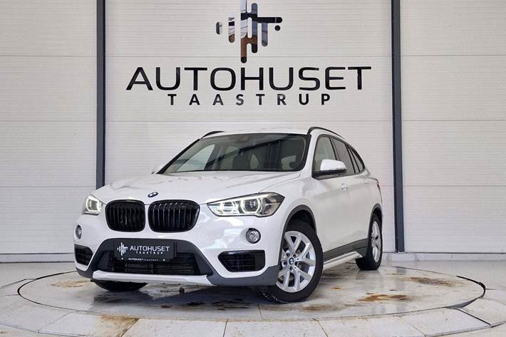 Hvid BMW X1 fra 2018 set udefra