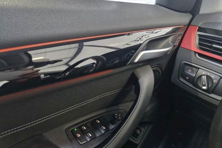 Hvid BMW X1 fra 2018