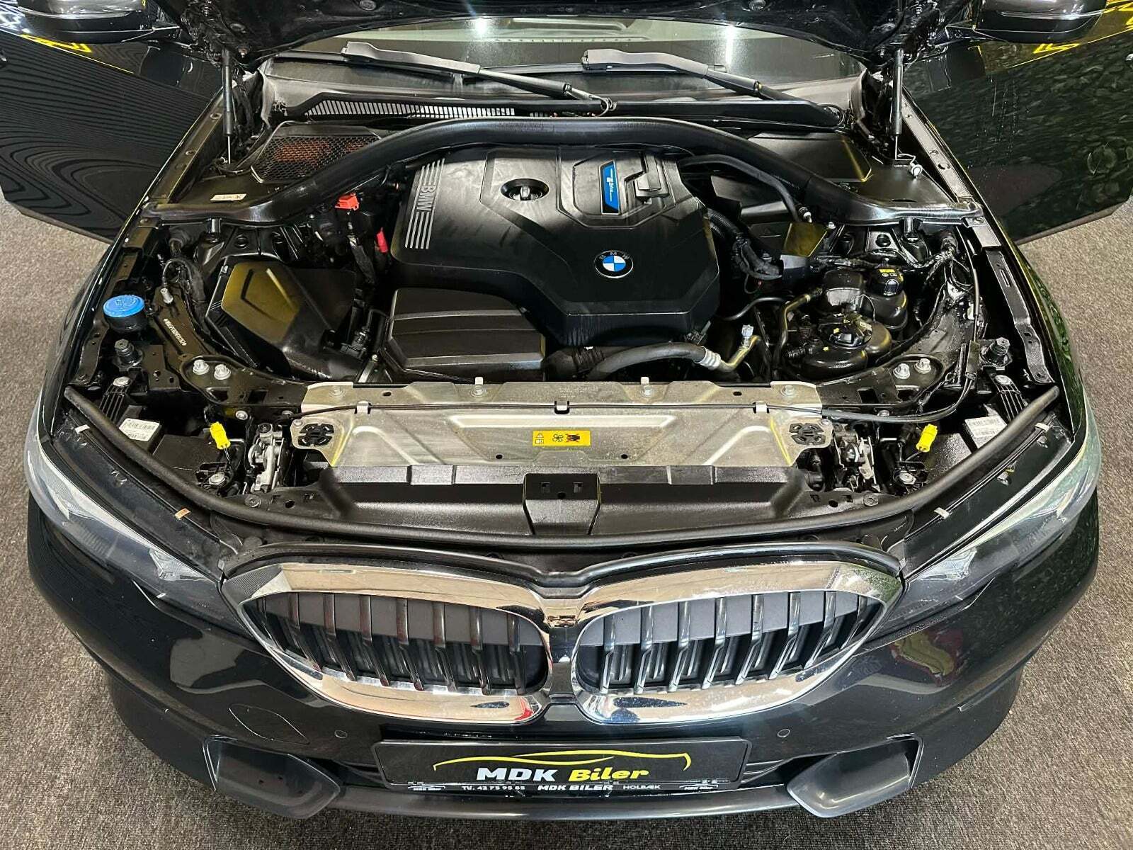 undefined BMW 330e fra 2021