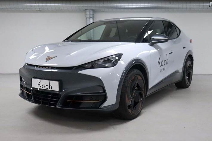 Hvid Cupra Tavascan fra 2024 set udefra