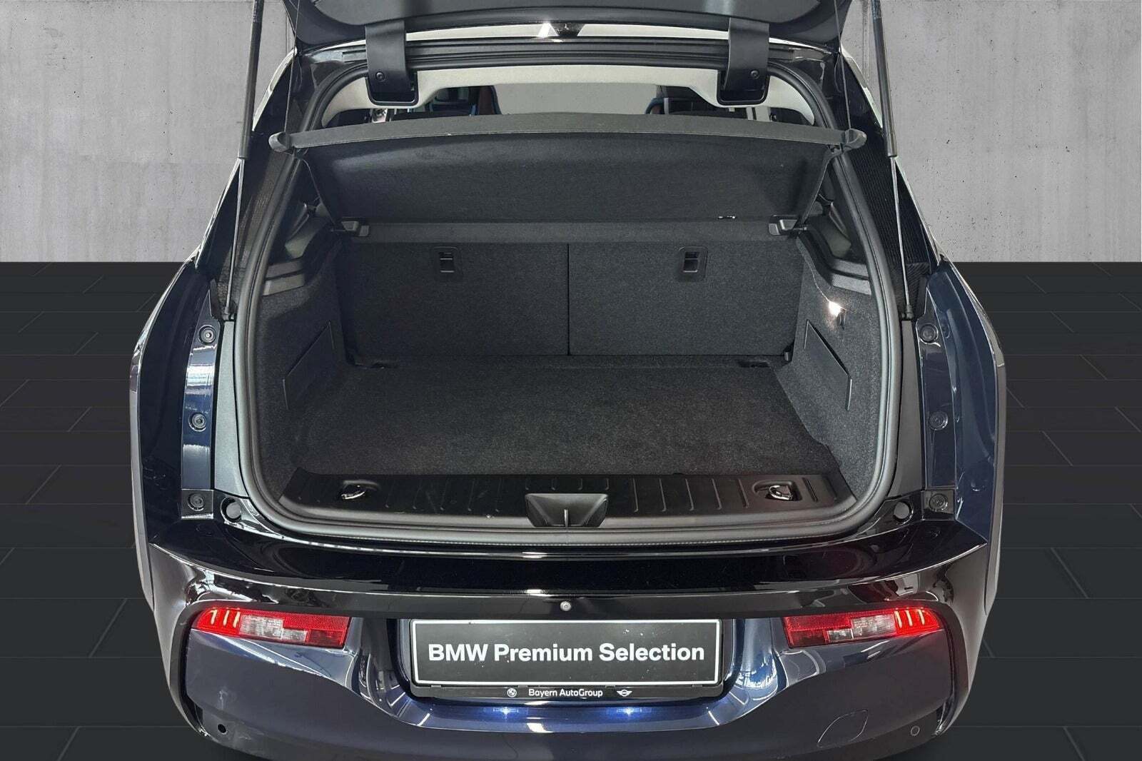 Blå BMW i3 fra 2021