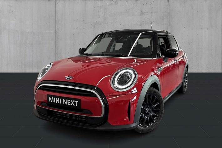 Rød Mini Cooper fra 2022 set udefra