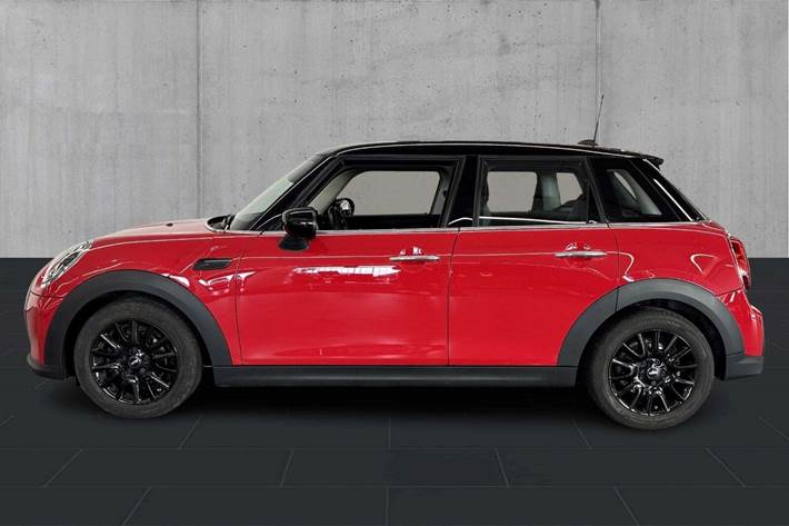 Rød Mini Cooper fra 2022