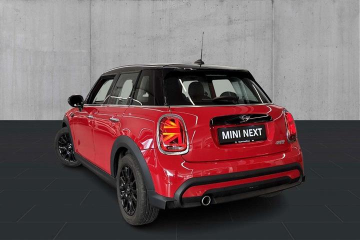 Rød Mini Cooper fra 2022