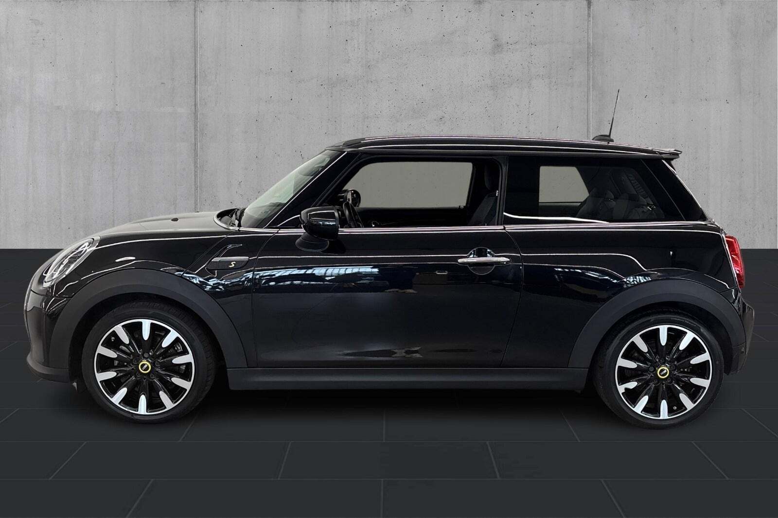 Mini Cooper SE Classic Trim