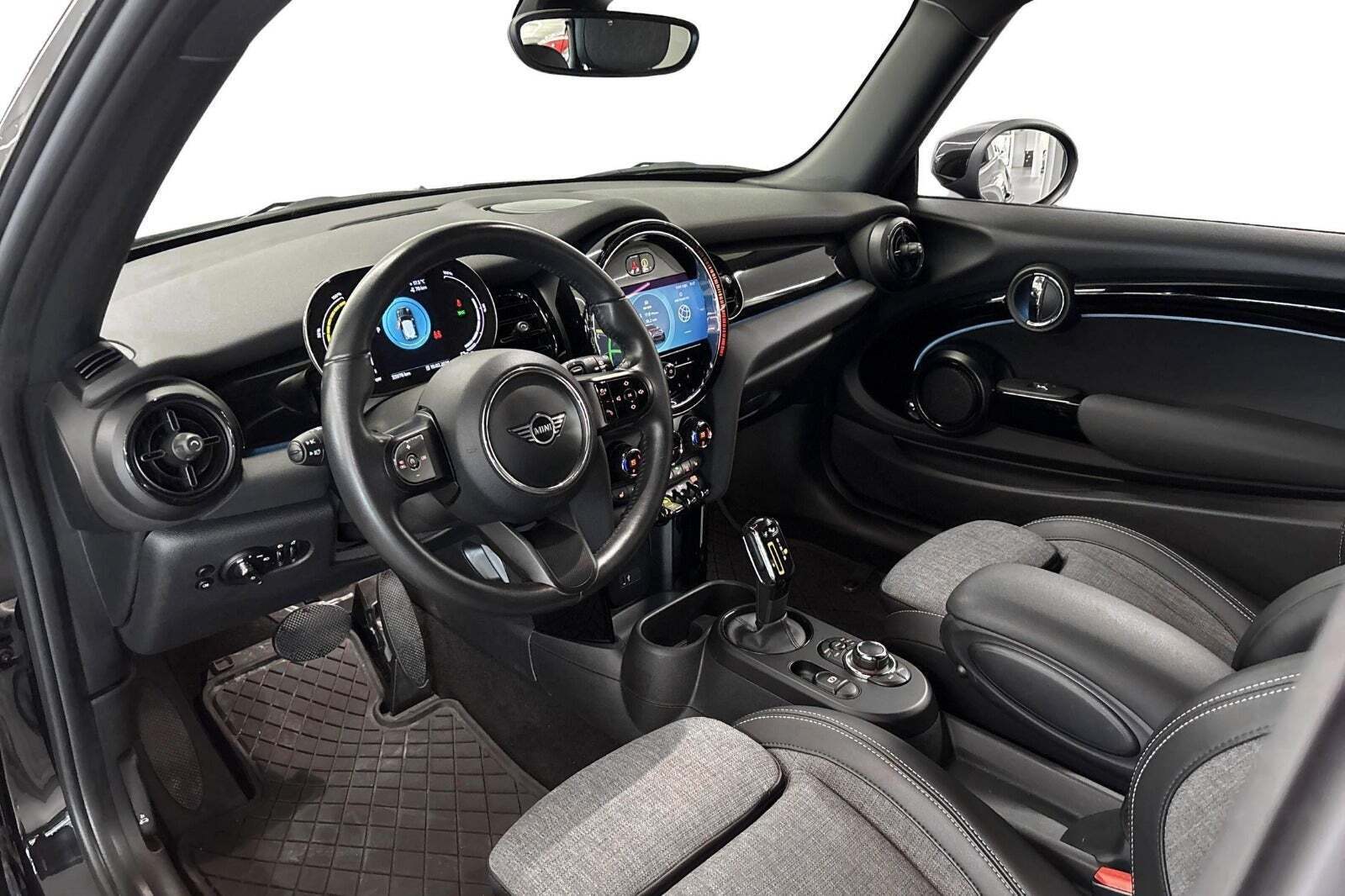 Mini Cooper SE Classic Trim