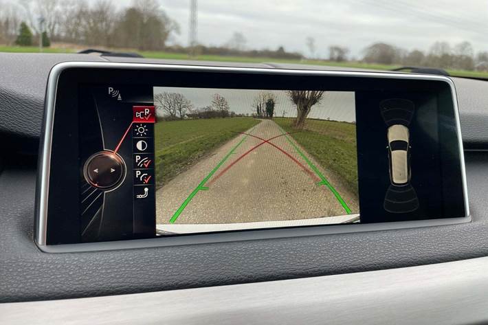 Hvid BMW X5 fra 2016