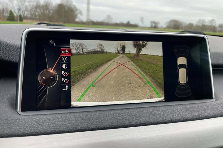 Hvid BMW X5 fra 2016