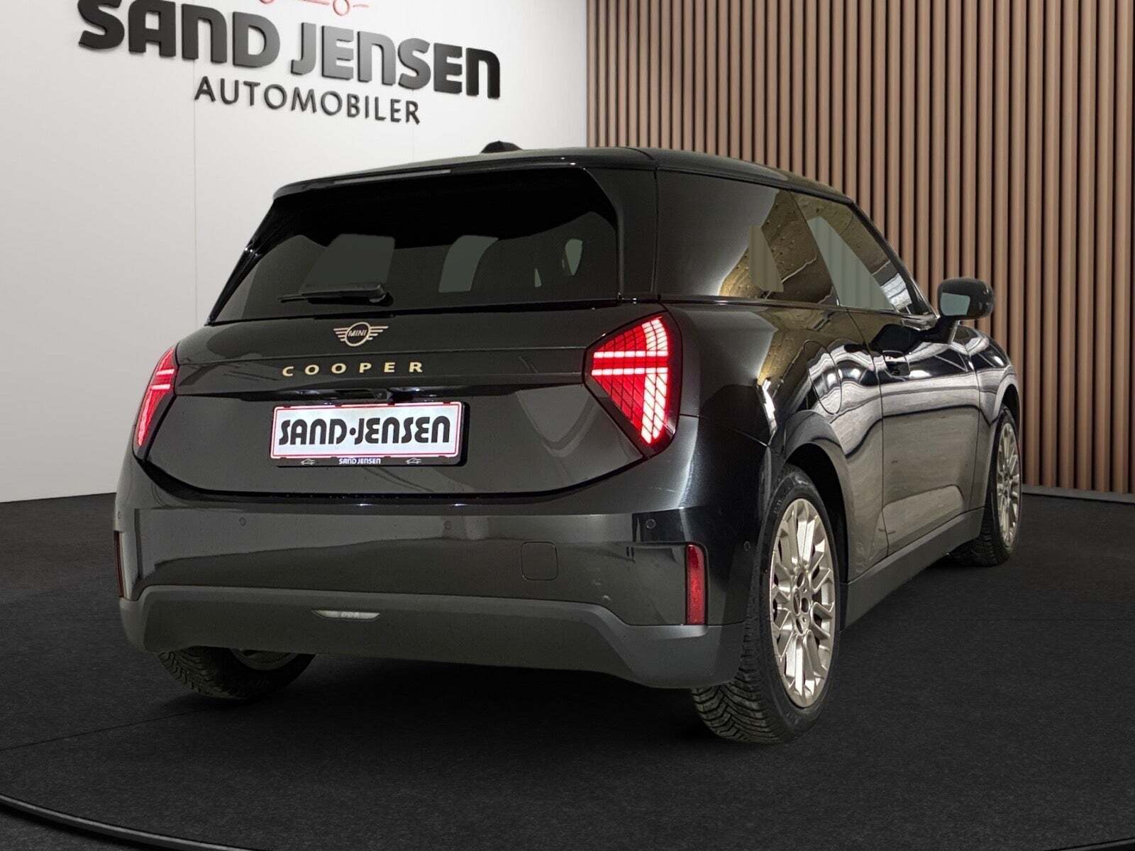 Mini Cooper E Favoured Trim L