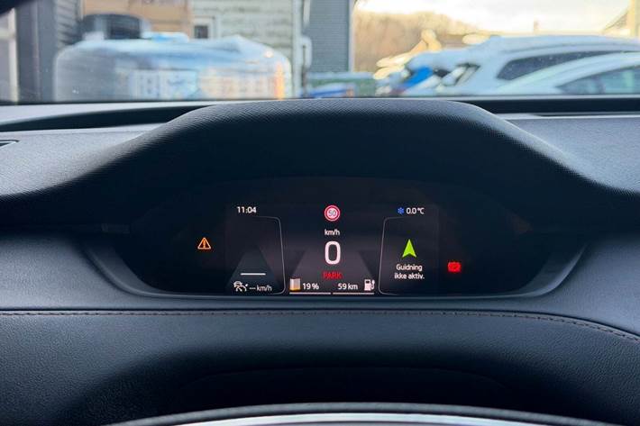 Blå Skoda Enyaq fra 2021