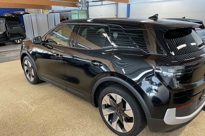 Sort Ford Explorer fra 2024