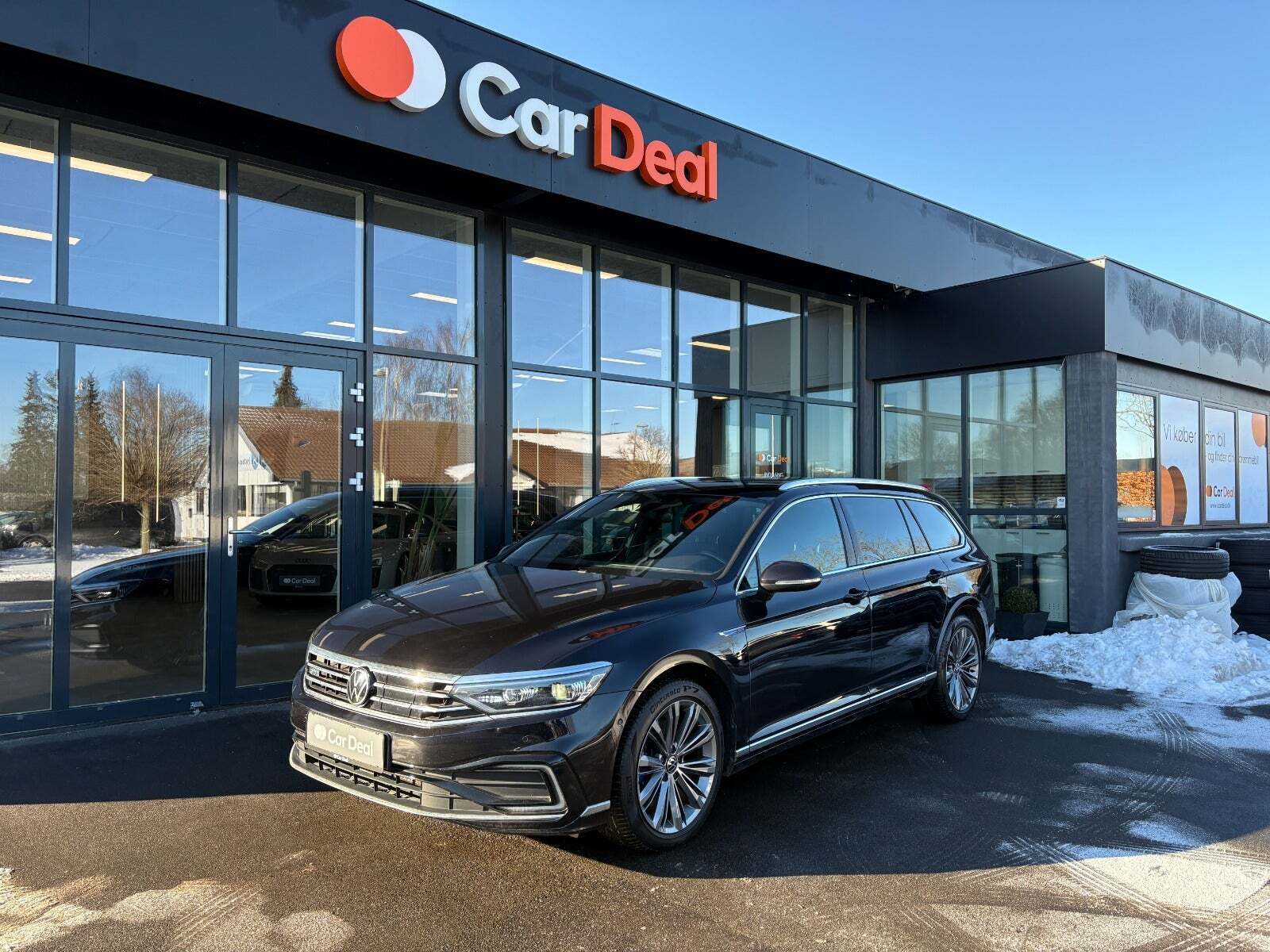 Sort VW Passat fra 2021