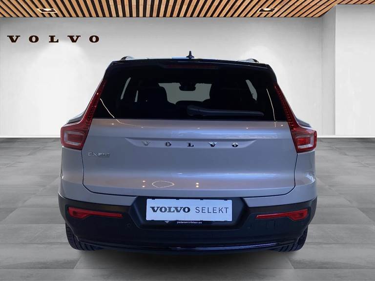 Volvo EX40 Single Motor Extended Range Plus 252HK 5d Aut.