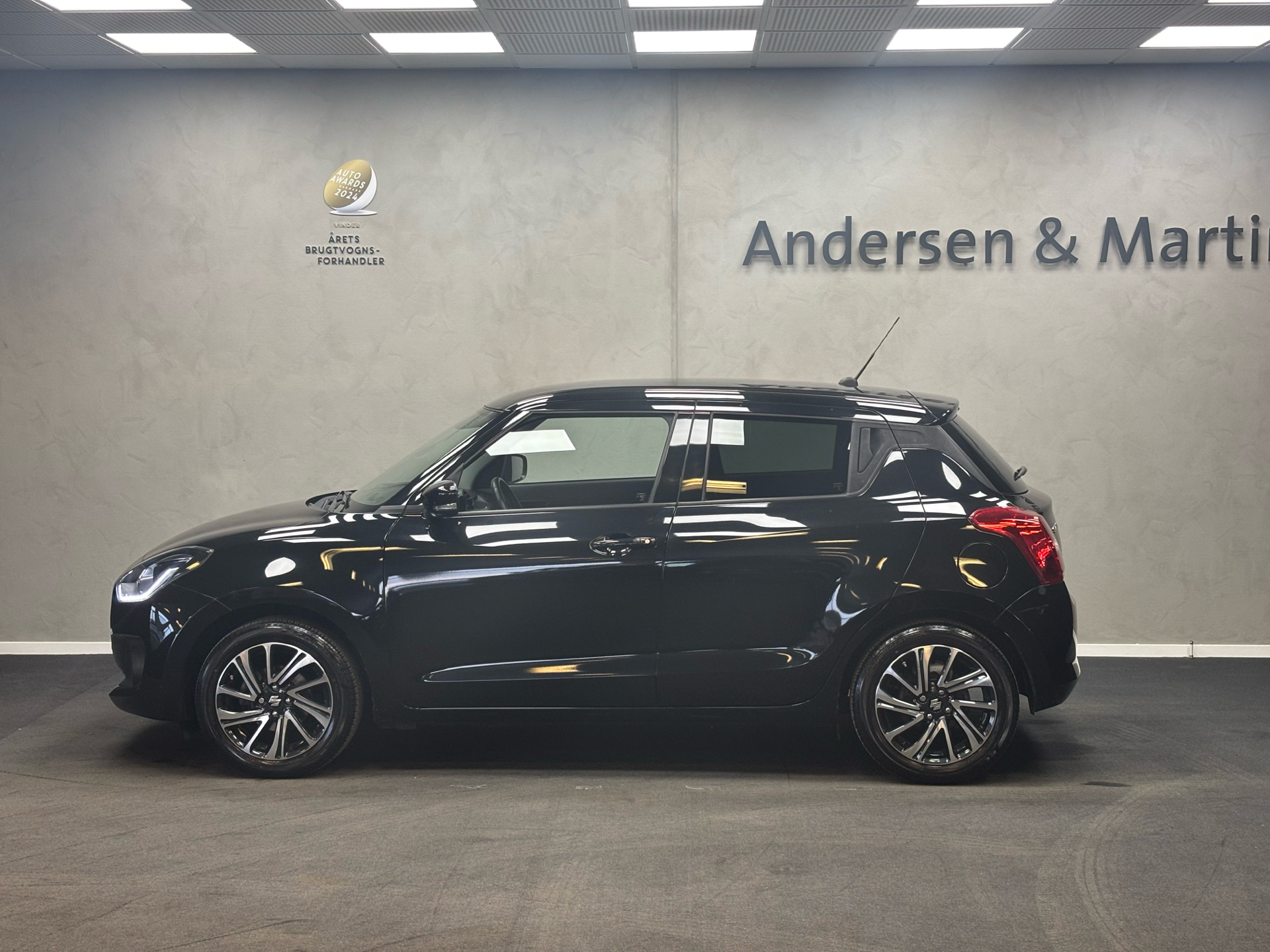 Suzuki Swift 1,2 Dualjet  Mild hybrid Exclusive AEB 83HK 5d