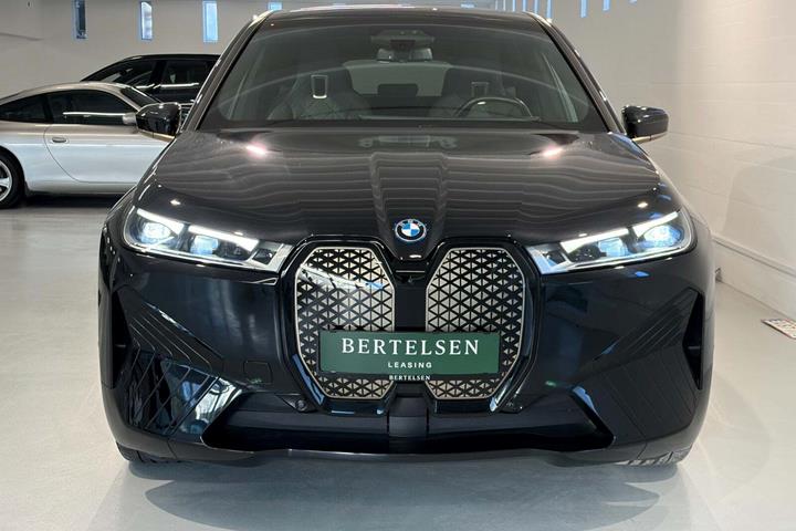 Sort BMW iX fra 2022
