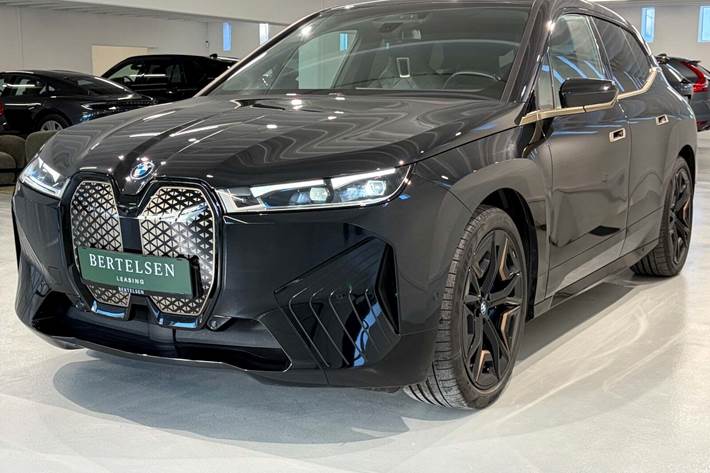 Sort BMW iX fra 2022