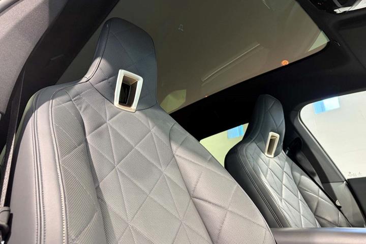 Sort BMW iX fra 2022