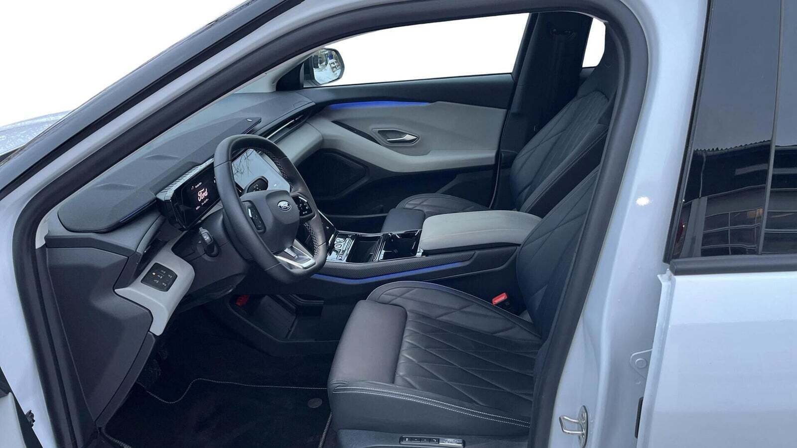 Ford Explorer 77 Premium Extended Range