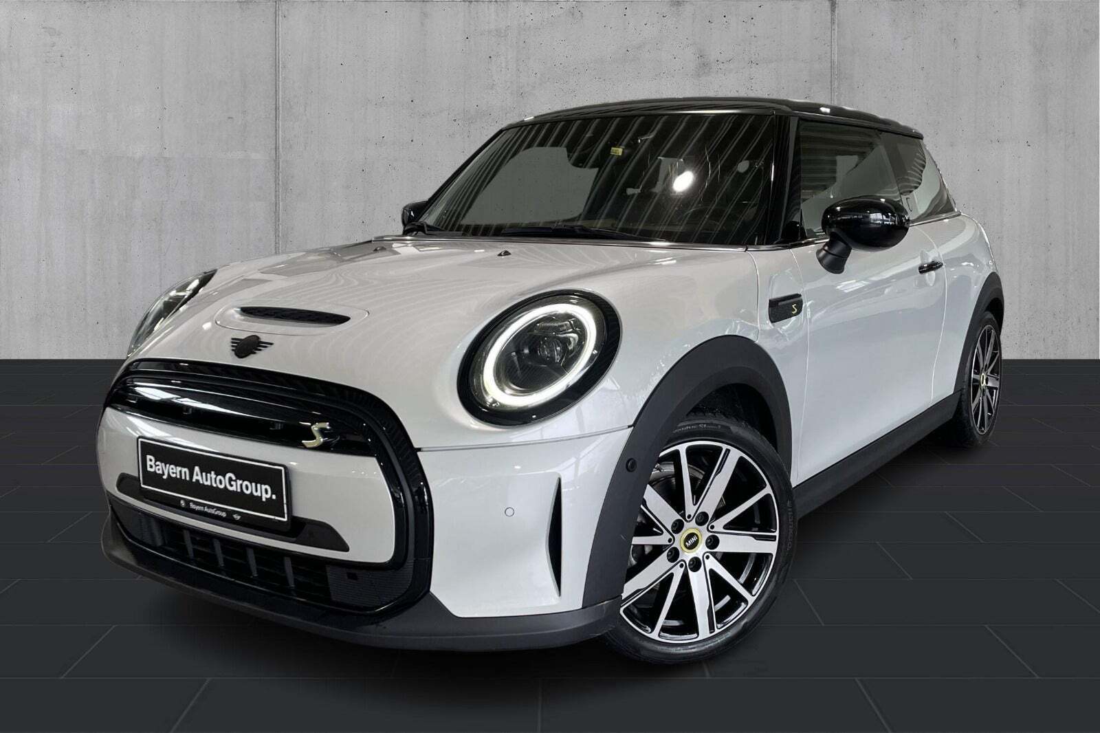 Mini Cooper SE Younique Trim
