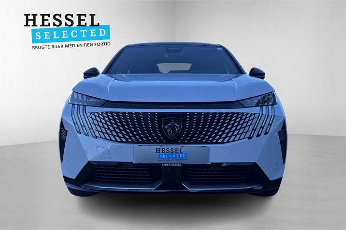 Hvid Peugeot e-3008 fra 2024