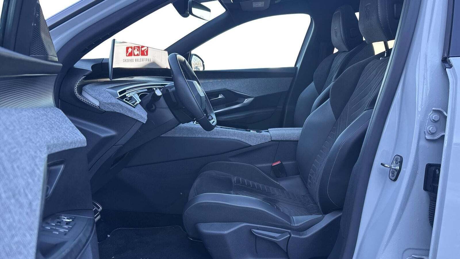 Peugeot e-3008 77 GT