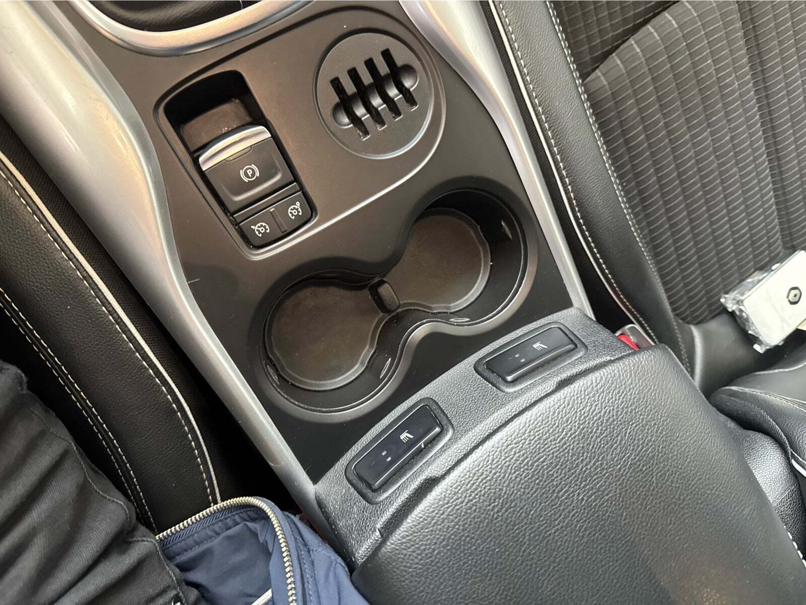 Grå Renault Kadjar fra 2016
