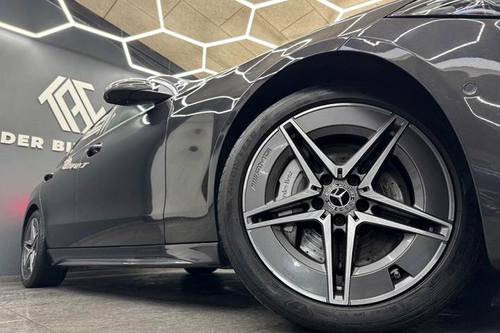 Sort Mercedes C300 d fra 2022