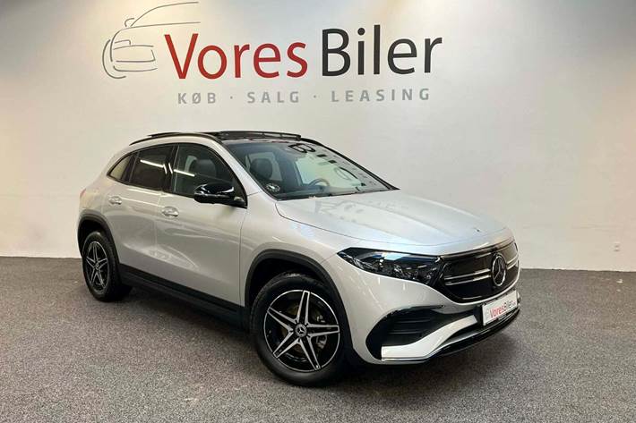 Sølv Mercedes EQA250 fra 2023 set udefra