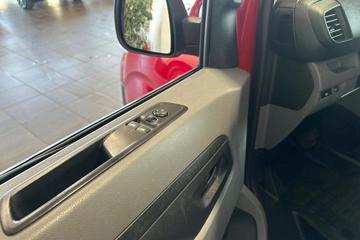 Rød Toyota ProAce fra 2021