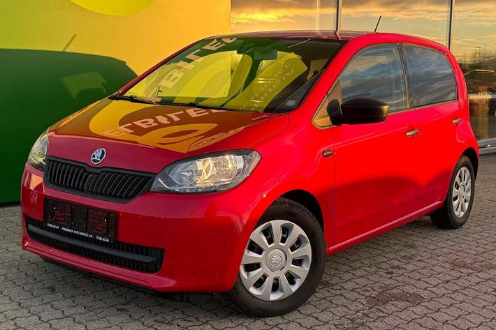 Rød Skoda Citigo fra 2017 set udefra
