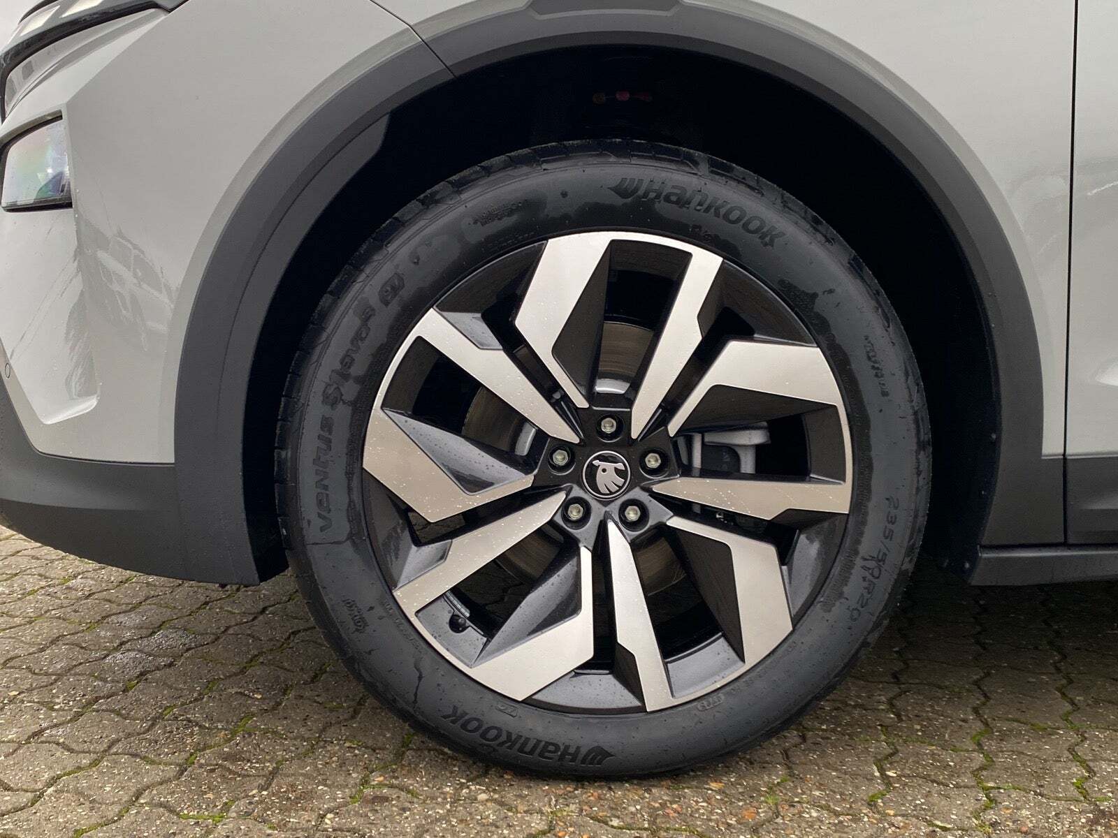 Grå Skoda Elroq fra 2026