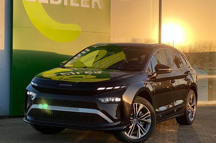 Sort Skoda Enyaq fra 2026 set udefra