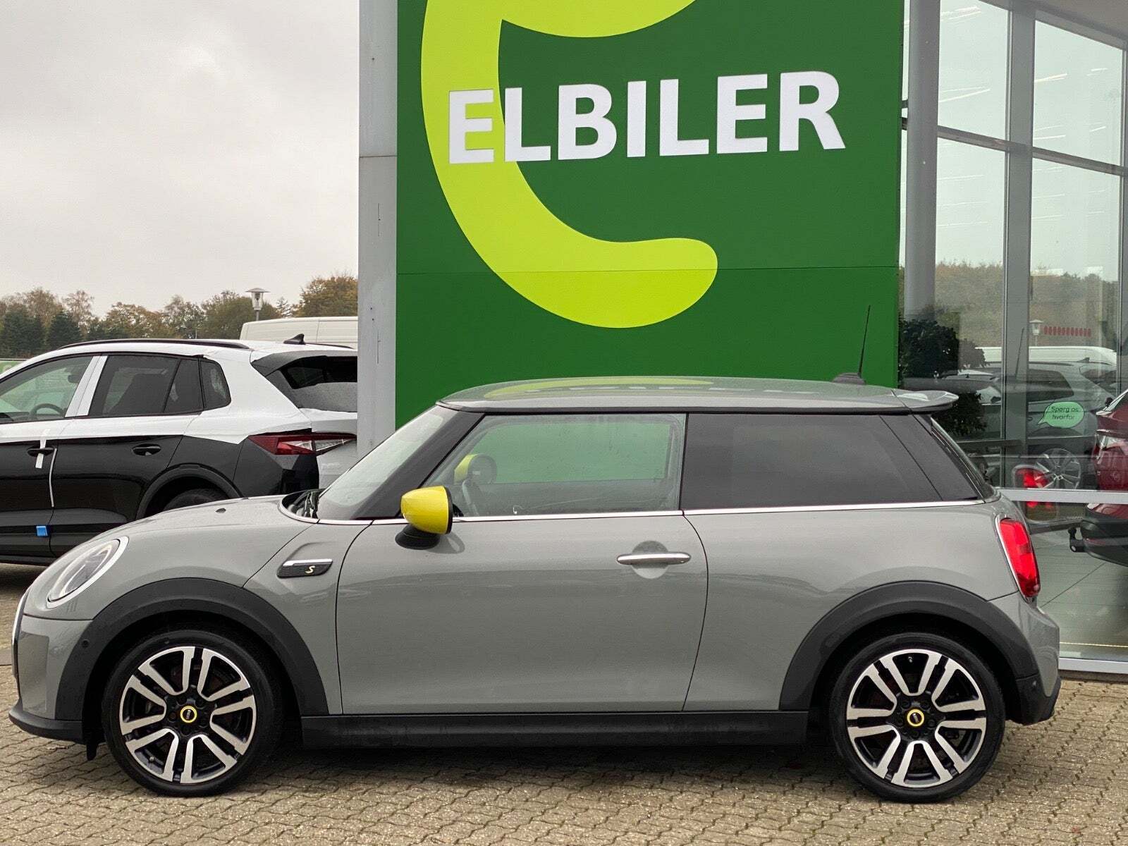 Mini Cooper SE Classic Trim