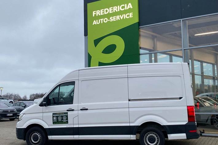 Hvid VW Crafter 35 fra 2024